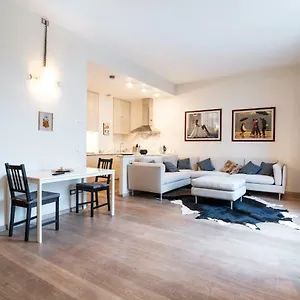 santo-stefano-luxury-apartment.italymilanhotels.net/