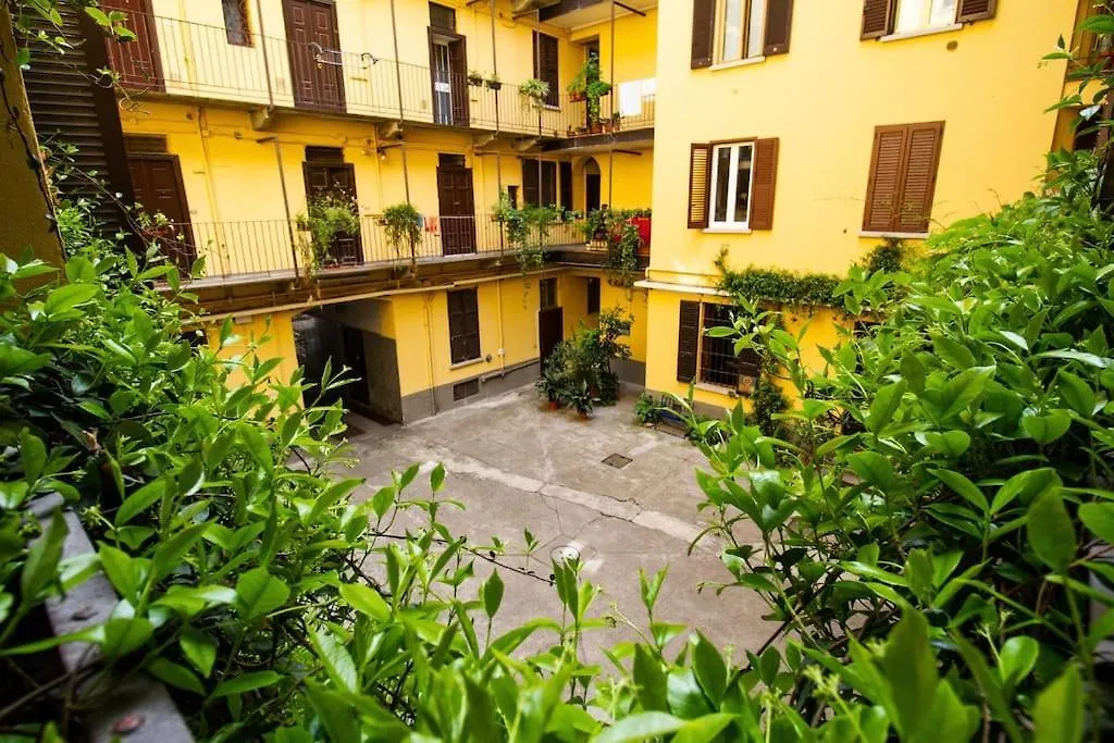 Palm Apartment Milan Italy