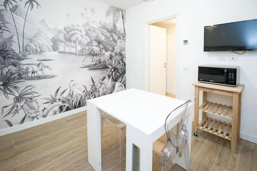 Palm Apartment Milan
