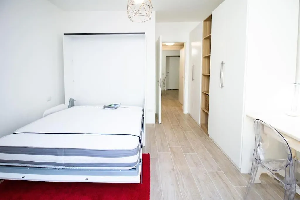 Palm Apartment Milan 0*,