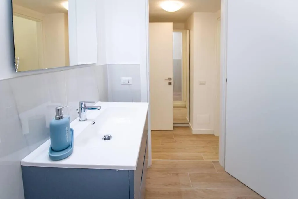 Palm Apartment Milan Italy