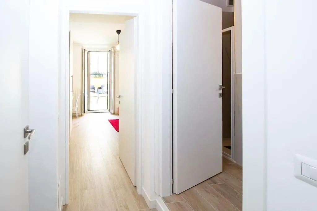 Palm Apartment Milan Italy